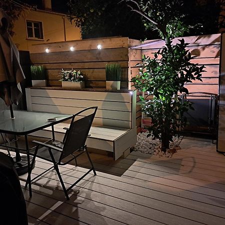 Séduisant studio avec cour privative La Crau Exterior foto